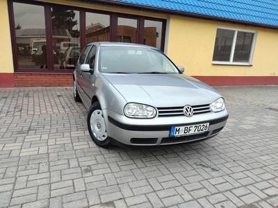 Volkswagen Golf IV niski przebieg odkupiony od emeryta