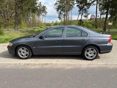 Volvo S60 sedan stan bdb silnik 2.4 D5