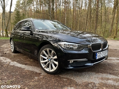 BMW Seria 3 318d Touring Luxury Line