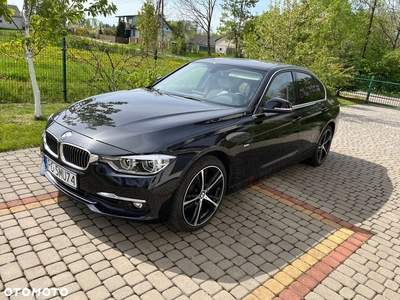 BMW Seria 3 320d xDrive Luxury Line