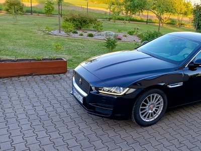 Jaguar XE Sedan 2.0 i4 163KM 2015