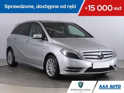 Mercedes Klasa B W246 Sports Tourer 180 CDI BlueEFFICIENCY 109KM 2012