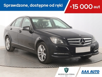 Mercedes Klasa C W204 Limuzyna 1.6 180 K BlueEFFICIENCY 156KM 2012