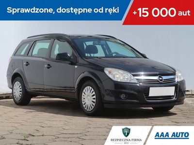 Opel Astra J Hatchback 5d 1.7 CDTI ECOTEC 110KM 2010