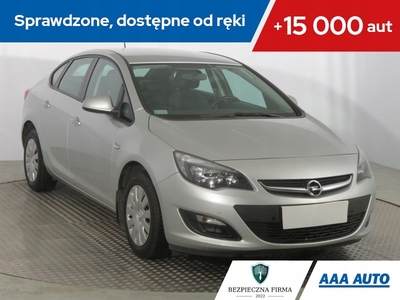 Opel Astra J Sedan 1.6 Twinport ECOTEC 115KM 2016