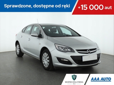 Opel Astra J Sedan 1.6 Twinport ECOTEC 115KM 2016