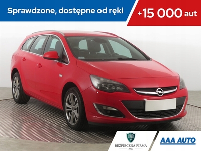 Opel Astra J Sports Tourer Facelifting 1.6 CDTI 136KM 2014