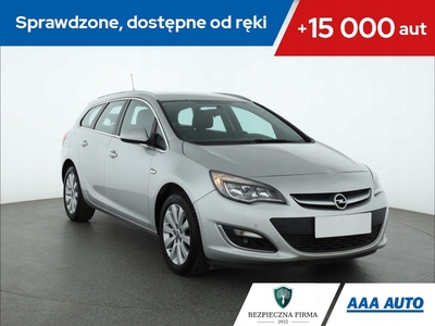 Opel Astra J Sports Tourer Facelifting 1.6 CDTI ecoFLEX 110KM 2014