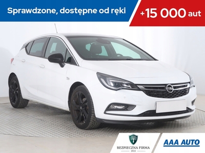 Opel Astra K Hatchback 5d 1.4 Turbo 125KM 2018