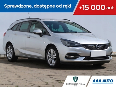 Opel Astra K Sportstourer Facelifting 1.2 Turbo 145KM 2019