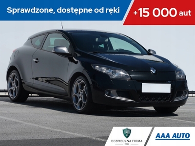 Renault Megane III Hatchback 2.0 dCi 160KM 2011