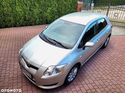 Toyota Auris 1.33 VVT-i Terra