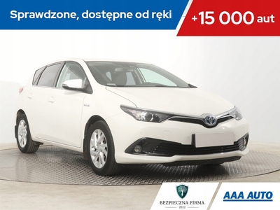 Toyota Auris II Hatchback 5d Facelifting 1.8 Hybrid 136KM 2017