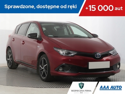 Toyota Auris II Hatchback 5d Facelifting 1.8 Hybrid 136KM 2018