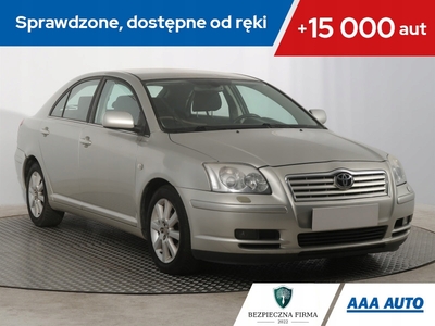 Toyota Avensis II Hatchback 2.0 D-4D 116KM 2005