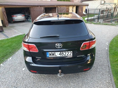 Toyota Avensis II Kombi 2.0 D-4D 126KM 2009