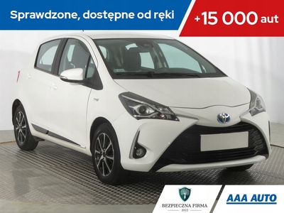 Toyota Yaris III Hatchback 5d Facelifting 2017 1.5 Hybrid 100KM 2018