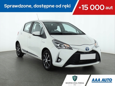 Toyota Yaris III Hatchback 5d Facelifting 2017 1.5 Hybrid 100KM 2018