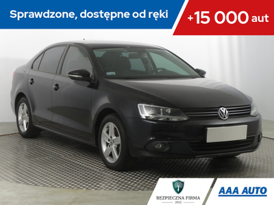 Volkswagen Jetta VI Sedan 1.4 TSI 122KM 2011