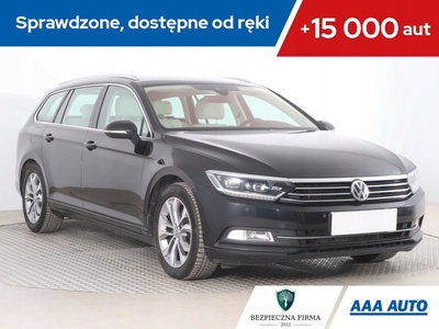 Volkswagen Passat B8 Variant 1.8 TSI BlueMotion Technology 180KM 2015