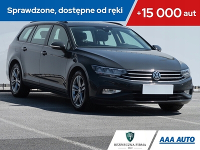 Volkswagen Passat B8 Variant 2.0 TDI BlueMotion SCR 150KM 2019