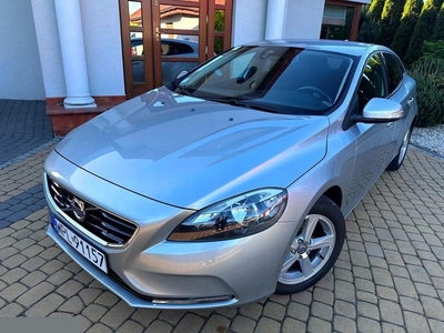 Volvo V40 II Cross Country D2 115KM 2014