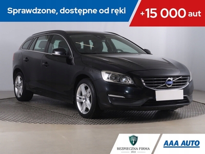 Volvo V60 I Kombi Facelifting 2.0 D4 DRIVE-E 181KM 2014