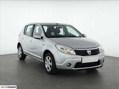 Dacia Sandero 1.4 73 KM 2010r. (Piaseczno)