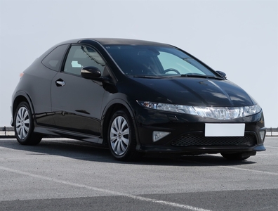 Honda Civic VIII , Klimatronic, Tempomat, Parktronic, Podgrzewane siedzienia