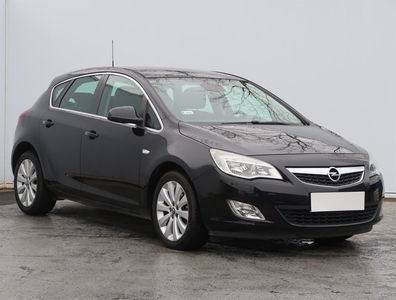 Opel Astra J , Skóra, Klimatronic, Tempomat, Parktronic