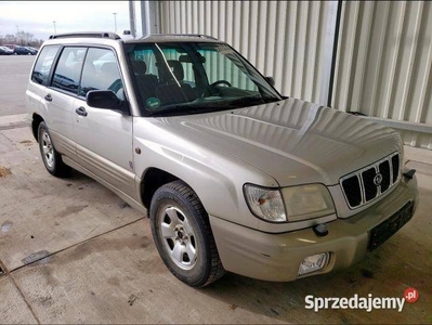 Subaru Forester z Niemiec 4x4 hak klimatyzacja duży szyberdach