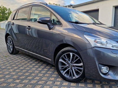 TOYOTA VERSO 7-OSOBOWA KAMERA ASYSTENT PASA ALU17 SERWIS BEZWYPADEK