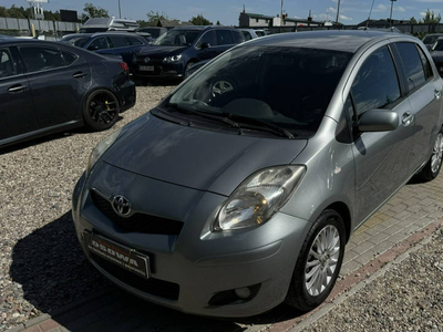 Toyota Yaris 1.3 VVTI 87KM 5 drzwi bezwypadkowa serwisowana klima podgrzew…