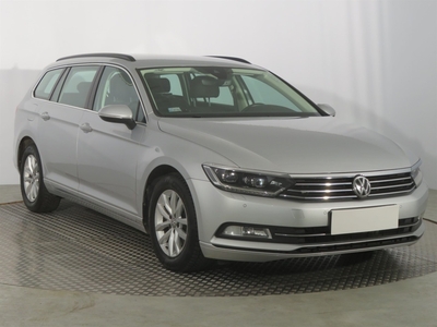 Volkswagen Passat B8 , Salon Polska, 1. Właściciel, VAT 23%, Navi, Klimatronic,