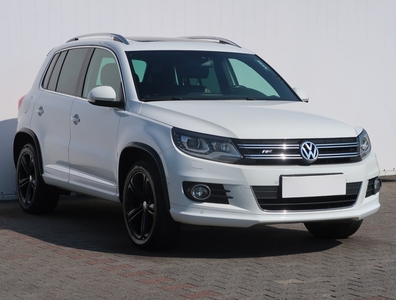 Volkswagen Tiguan , Salon Polska, Serwis ASO, 174 KM, DSG, Skóra, Navi, Xenon,