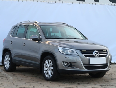 Volkswagen Tiguan , Salon Polska, Serwis ASO