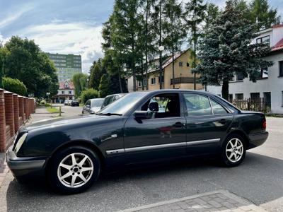 Mercedes Benz E200 146 tyś przebiegu