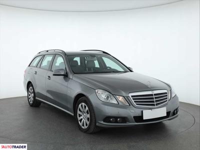 Mercedes E-klasa 2.1 134 KM 2011r. (Piaseczno)