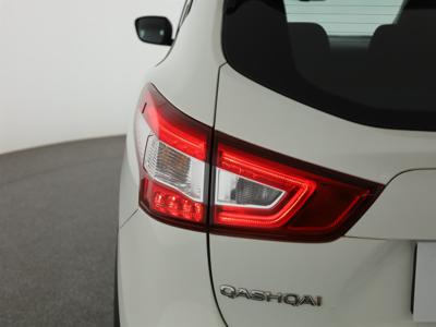 Nissan Qashqai 2015 1.2 DIG