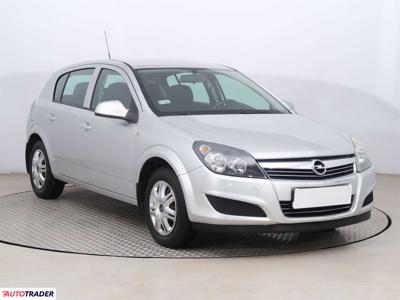 Opel Astra 1.6 113 KM 2012r. (Piaseczno)