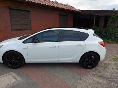 Opel astra 1.6 ecoflex 110km 2015rok