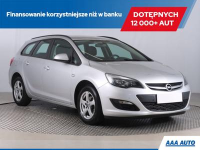 Opel Astra J Sports Tourer Facelifting 1.4 Turbo ECOTEC 140KM 2014