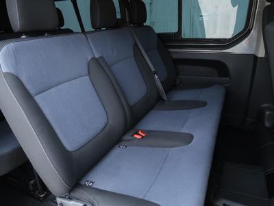 Opel Vivaro 2015 1.6 BiCDTI 138138km ABS klimatyzacja manualna