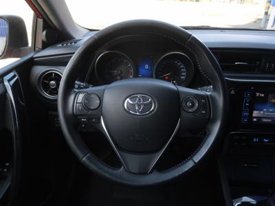 Toyota Auris 2015 1.6 Valvematic 80892km Kombi