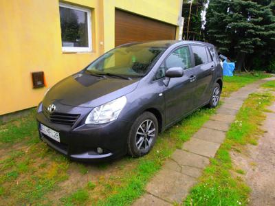 Toyota Verso Minivan 2.0 D-4D 126KM 2009