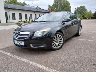 Używane Opel Insignia - 14 900 PLN, 300 000 km, 2009