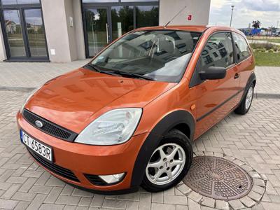 Używane Ford Fiesta - 3 900 PLN, 252 500 km, 2003