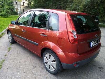 Używane Ford Fiesta - 4 500 PLN, 300 000 km, 2005