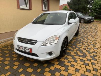 Używane Kia Ceed - 17 700 PLN, 145 000 km, 2008