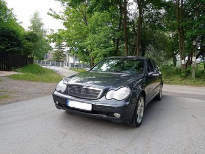 Używane Mercedes-Benz Klasa C - 11 400 PLN, 250 000 km, 2001